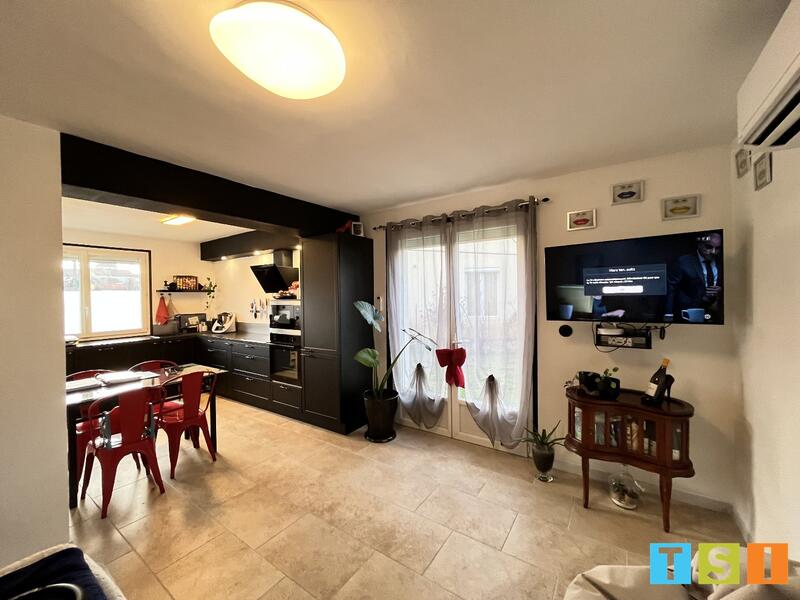 Maison - 77 m² - 5 pièces