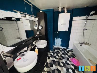 Appartement - 104 m² - 4 pièces