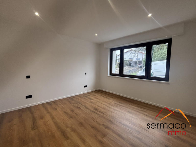 Maison - 200 m² - 6 pièces