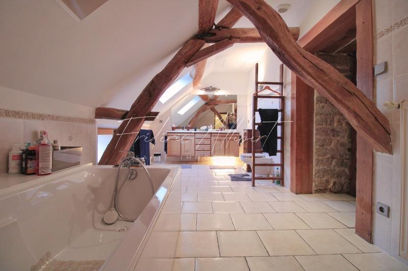 Maison - 163 m² - 6 pièces