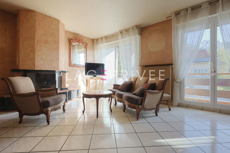 Maison - 102 m² - 5 pièces