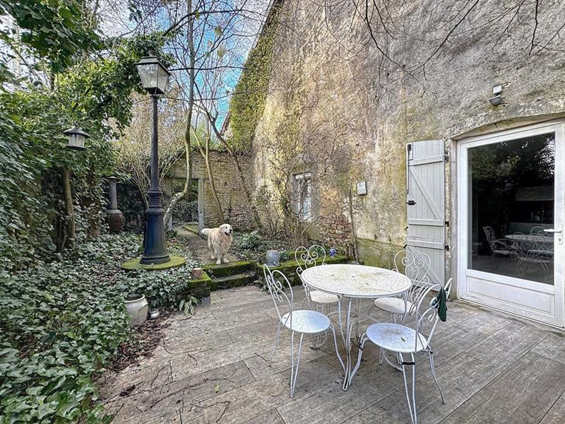 Maison - 220 m² - 6 pièces