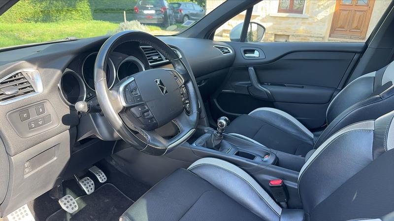 Citroën Ds4 1.6 e-HDi 115 So Chic