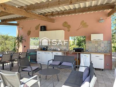 Maison - 175 m² - 7 pièces