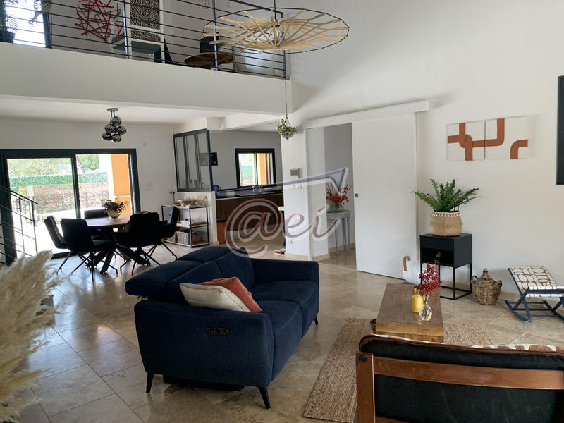 Villa - 170 m² - 6 pièces