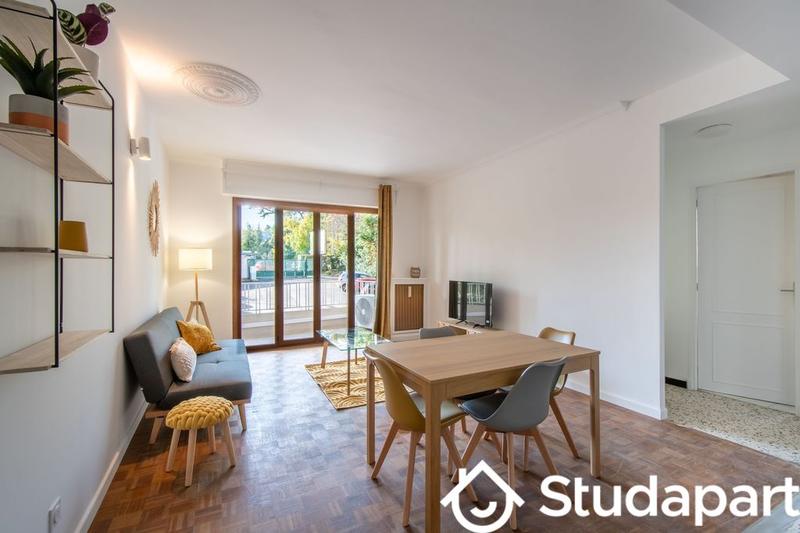 Chambre - 92 m² - 1 pièce