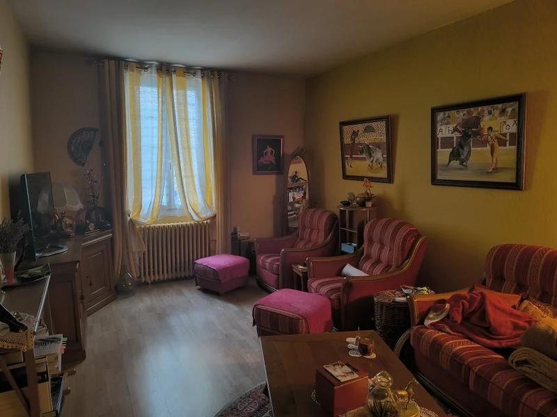 Immeuble - 102 m² - 3 pièces