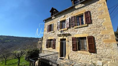 Maison - 125 m² - 7 pièces