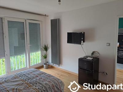 Chambre - 13 m² - 1 pièce