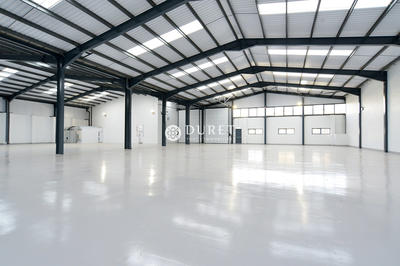 Local d'activités - 1 105 m²