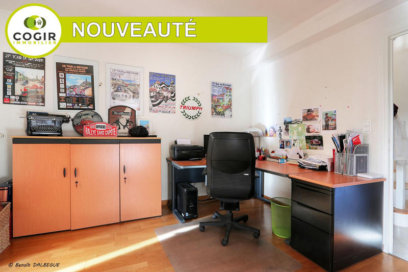 Maison - 250 m² - 8 pièces