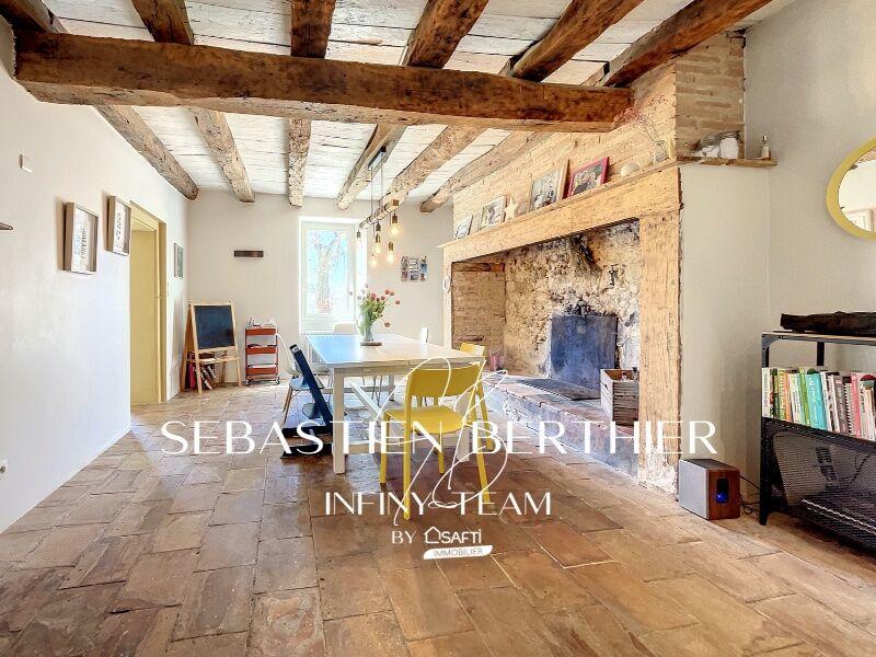 Maison - 180 m² - 6 pièces