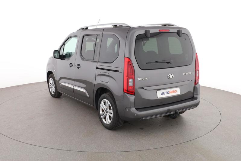 Toyota Proace City Verso Medium 1.5 d-4d Executive 100 ch
