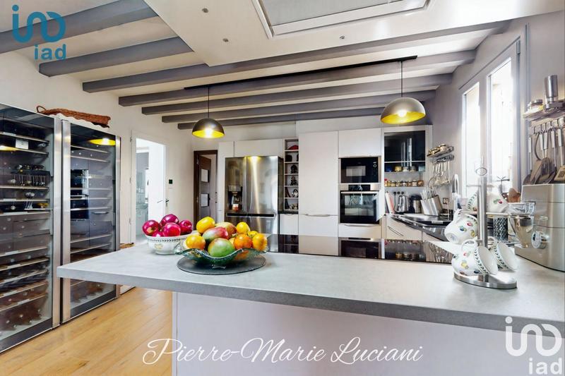 Maison - 185 m² - 6 pièces