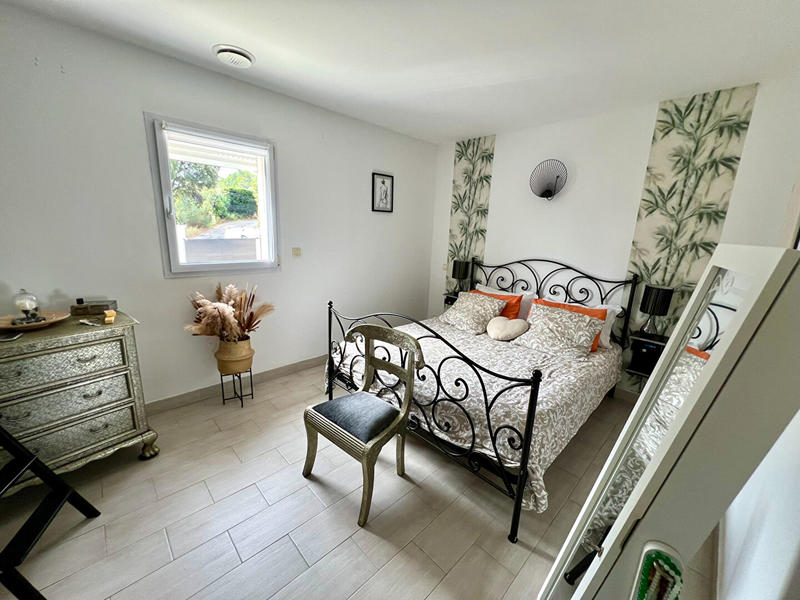 Maison - 280 m² - 10 pièces