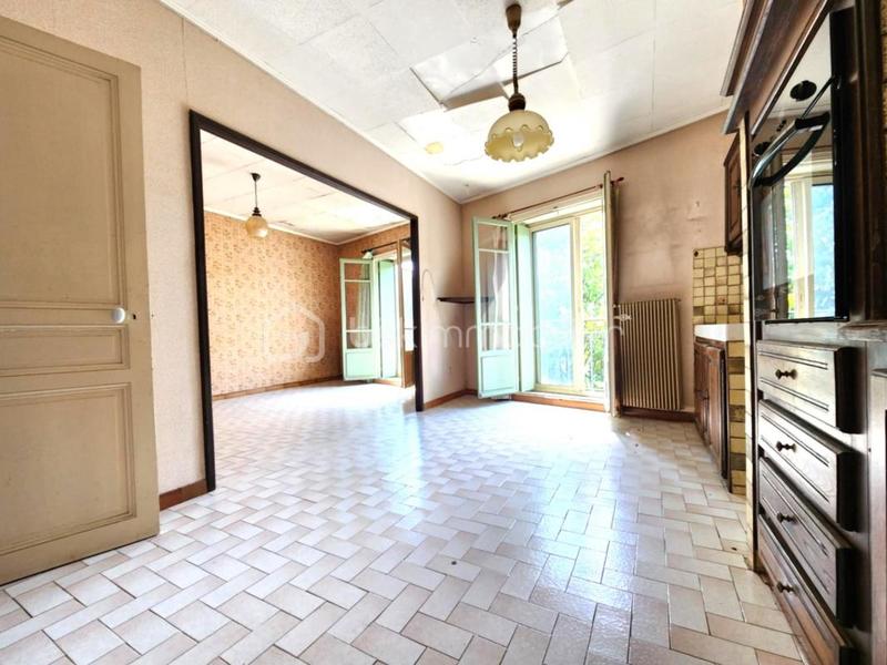 Appartement - 146 m² - 6 pièces