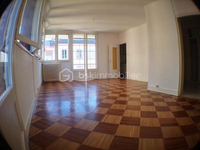 Appartement - 92 m² - 4 pièces