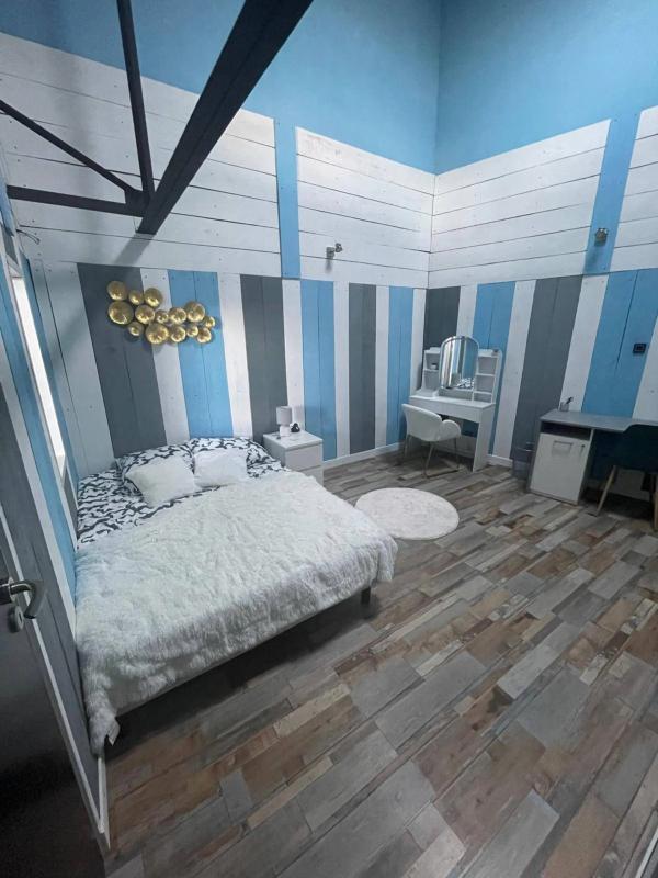 Duplex - 267 m² - 8 pièces