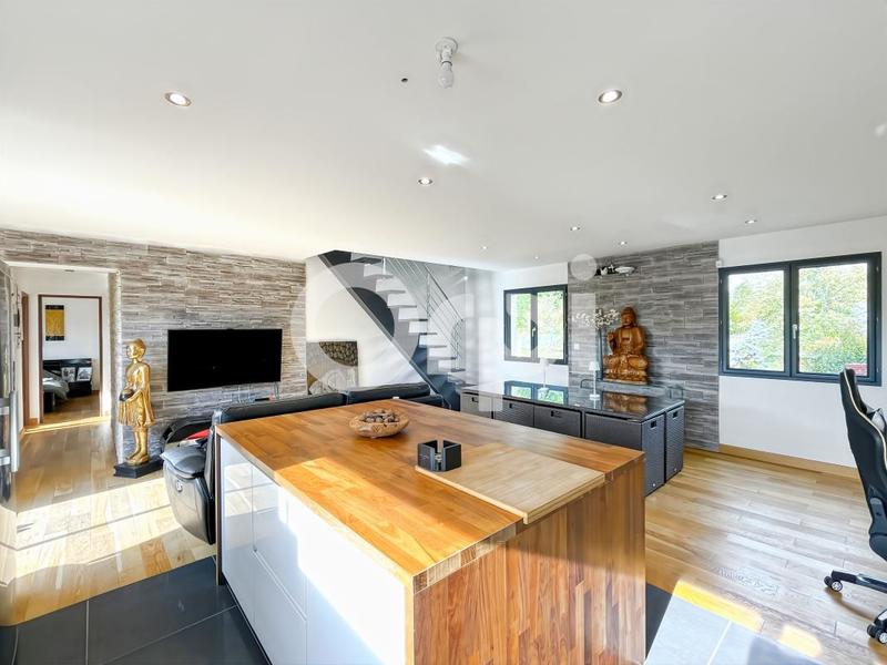 Maison - 162 m² - 5 pièces