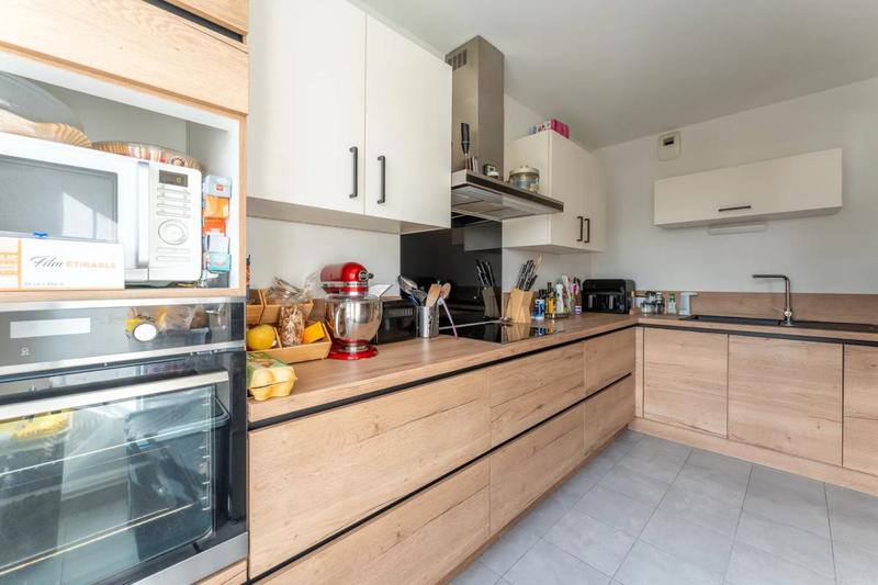 Appartement - 85 m² - 4 pièces