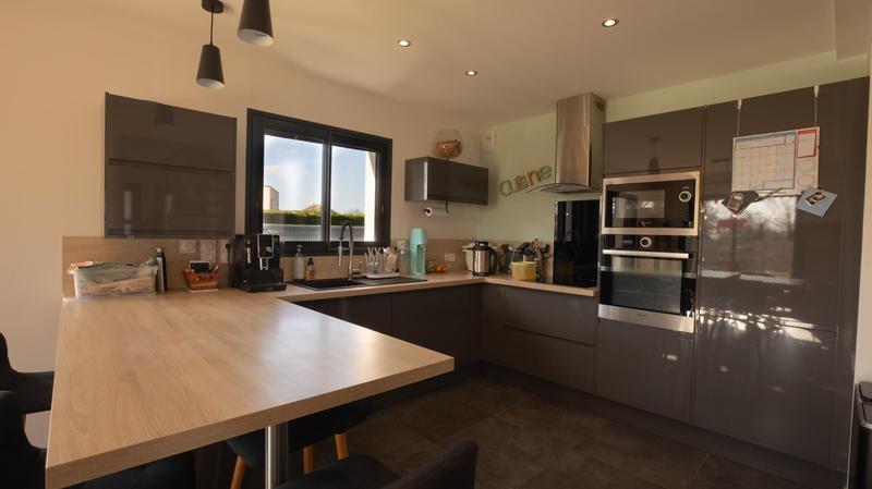 Maison - 142 m² - 6 pièces