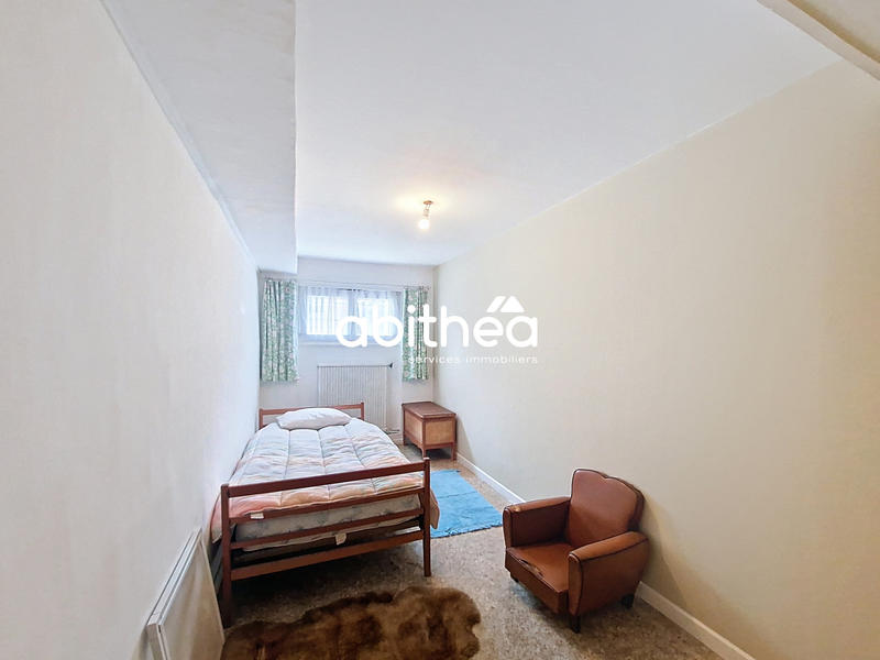 Maison - 170 m² - 8 pièces