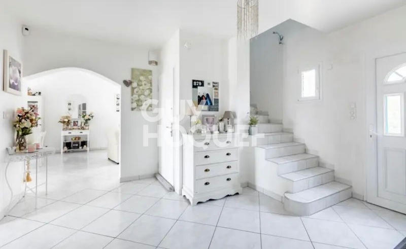 Maison - 178 m² - 7 pièces