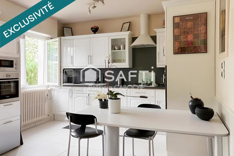 Maison - 140 m² - 5 pièces