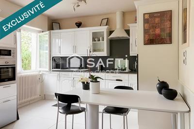 Maison - 140 m² - 5 pièces