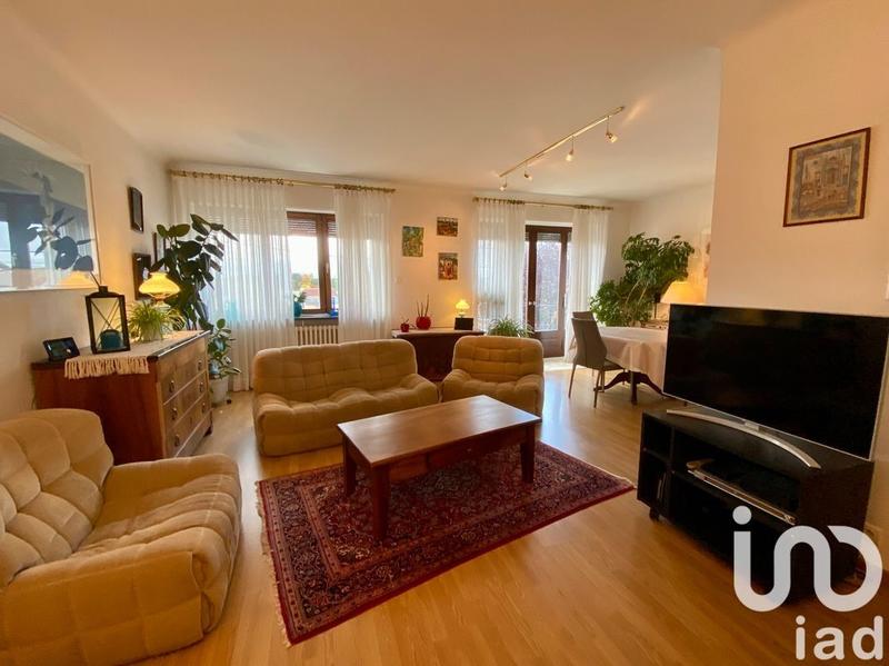 Maison - 240 m² - 9 pièces