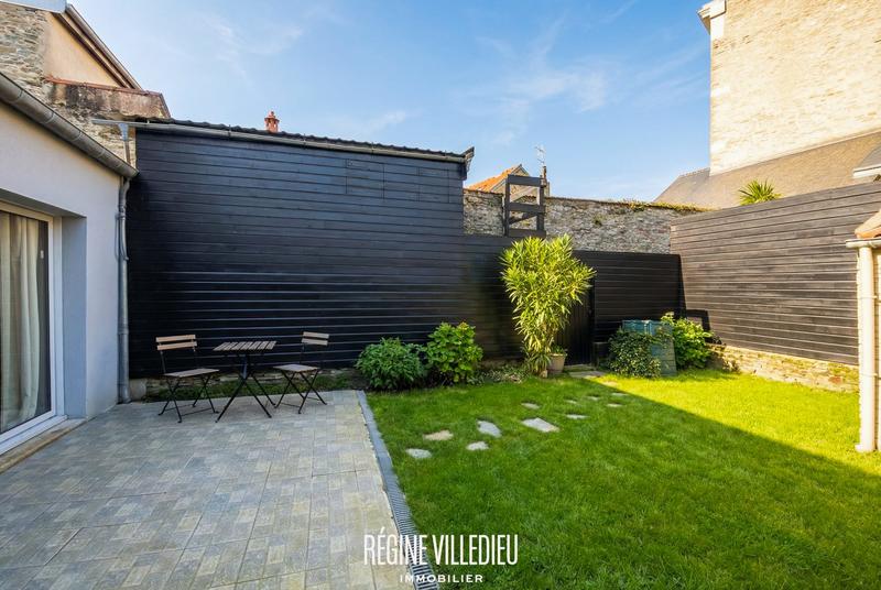 Maison - 121 m² - 6 pièces