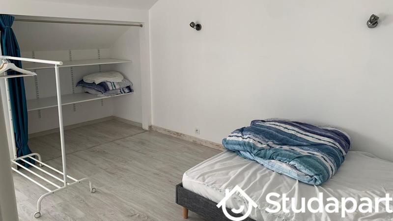 Chambre - 15 m² - 1 pièce