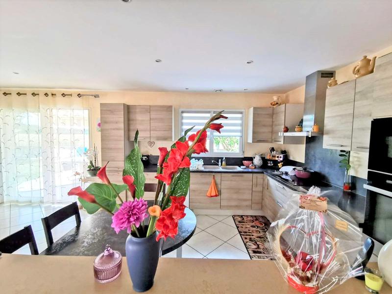 Maison - 215 m² - 7 pièces