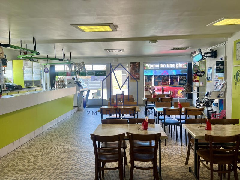 Immeuble - 240 m² - 7 pièces