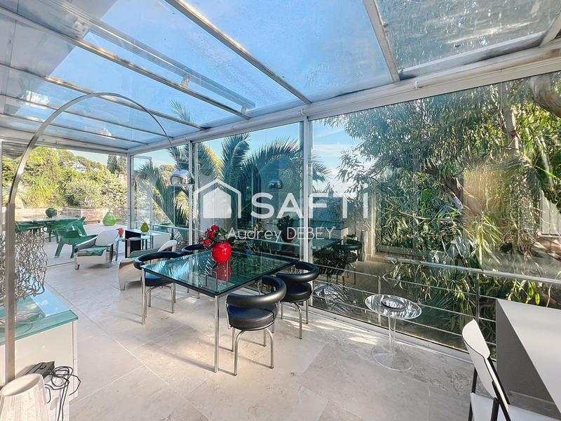 Villa - 398 m² - 8 pièces