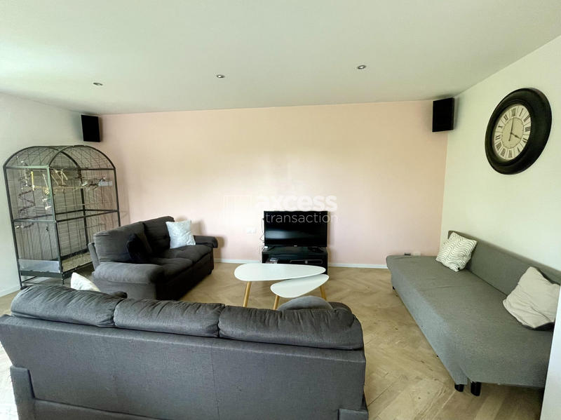 Maison traditionnelle - 145 m² - 5 pièces