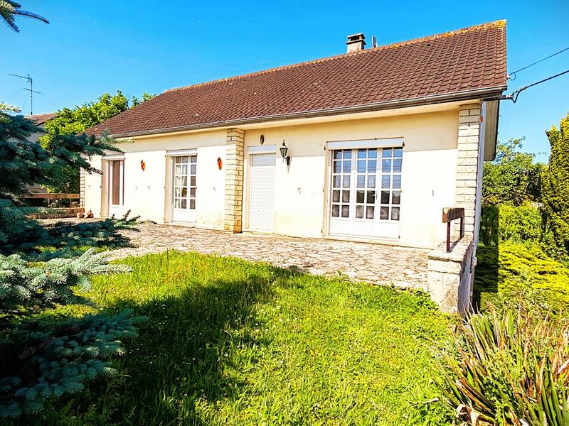 Maison traditionnelle - 100 m² - 5 pièces