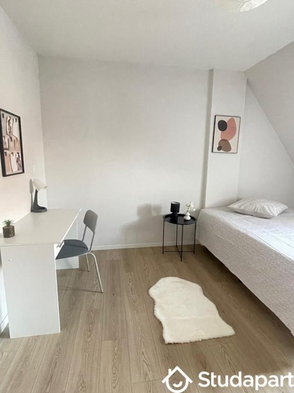 Chambre - 11 m² - 1 pièce