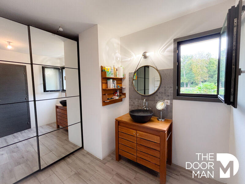 Maison - 197 m² - 7 pièces