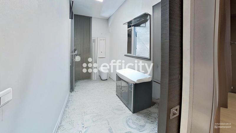 Maison - 245 m² - 10 pièces