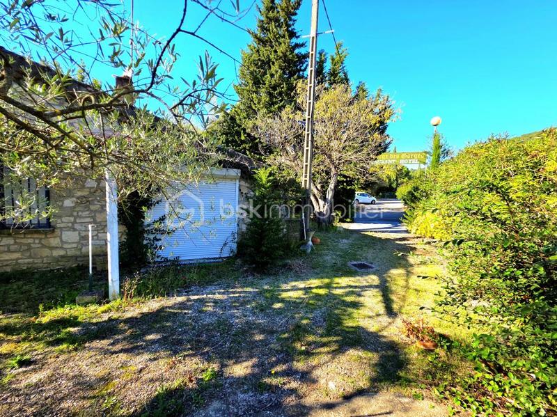 Local commercial - 99 m² - 4 pièces