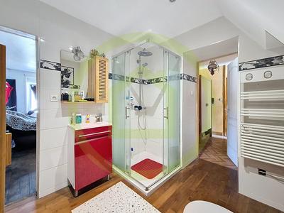 Maison - 104 m² - 5 pièces