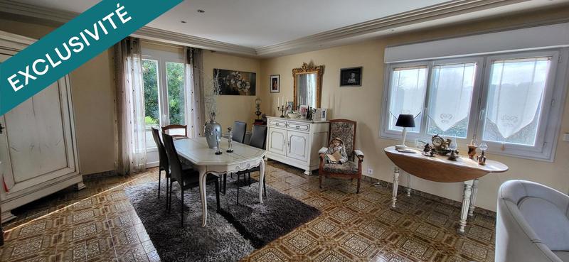 Maison - 230 m² - 10 pièces