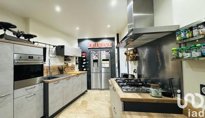 Maison - 252 m² - 7 pièces