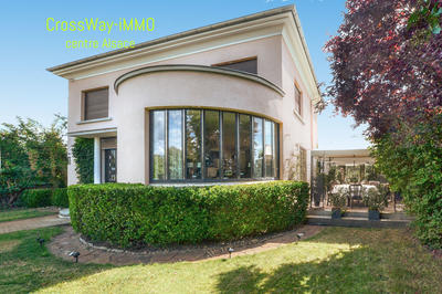 Maison - 200 m² - 7 pièces