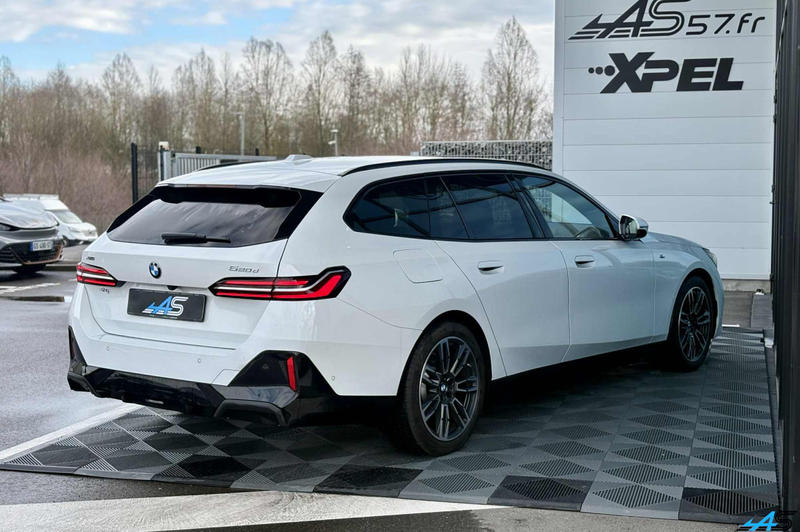 Bmw Série 5 Touring 520d Xdrive m-Sport 197ch Dkg Hk Attelage Caméra