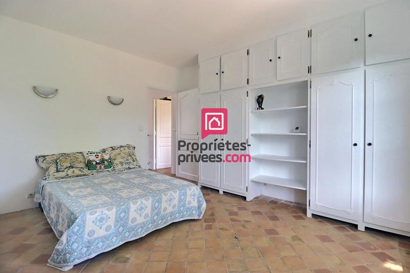 Maison - 200 m² - 6 pièces