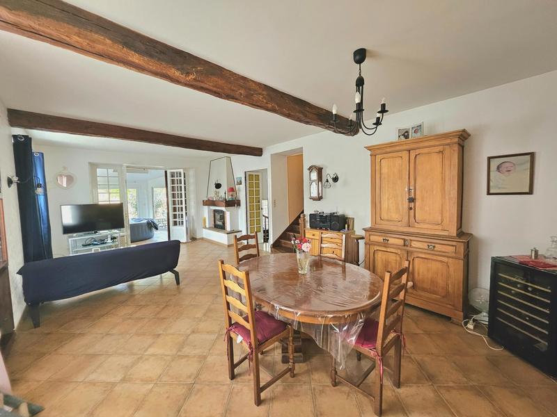 Maison - 200 m² - 10 pièces