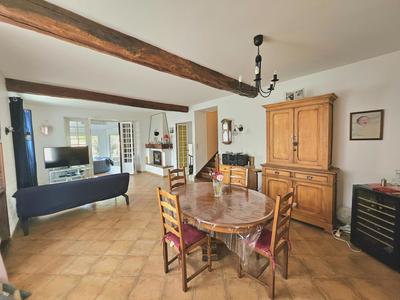 Maison - 200 m² - 10 pièces