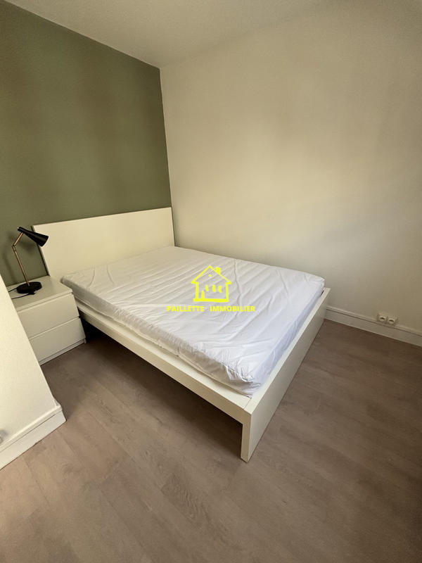 Appartement - 15 m² - 8 pièces